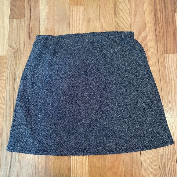 Metallic Mini skirt NWOT - Picture 4 of 4